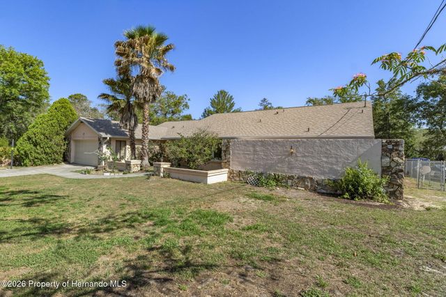 8959 Nakoma Way, Weeki Wachee, FL 34613