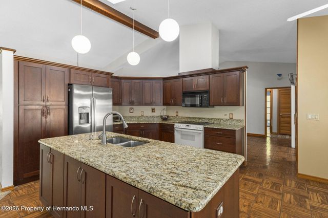 8959 Nakoma Way, Weeki Wachee, FL 34613