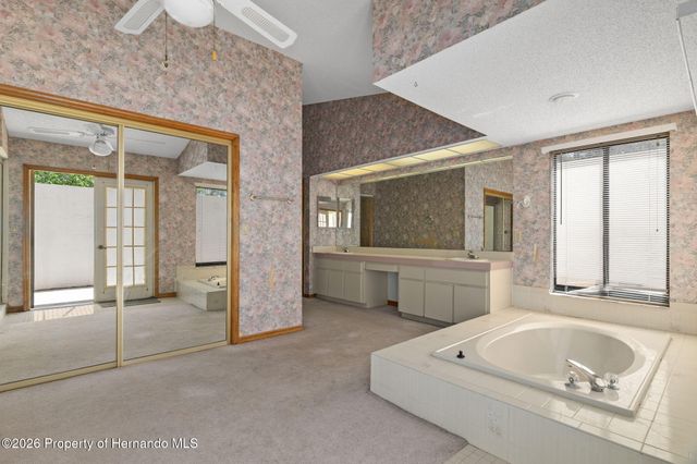 8959 Nakoma Way, Weeki Wachee, FL 34613