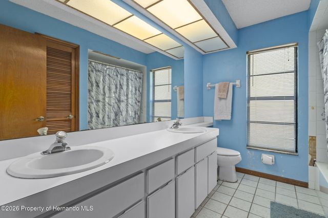 8959 Nakoma Way, Weeki Wachee, FL 34613