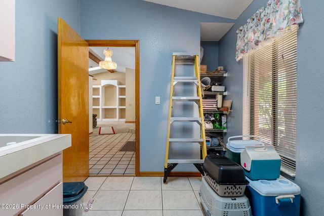 8959 Nakoma Way, Weeki Wachee, FL 34613
