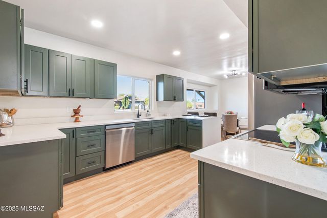 5532 E Burns Street, Tucson, AZ 85711