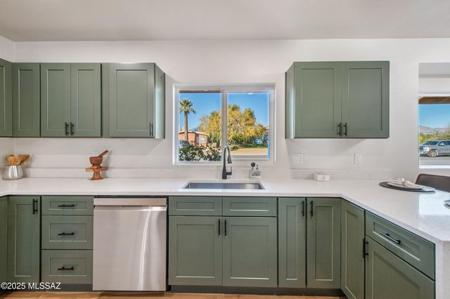 5532 E Burns Street, Tucson, AZ 85711