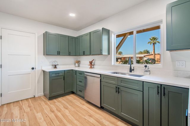 5532 E Burns Street, Tucson, AZ 85711