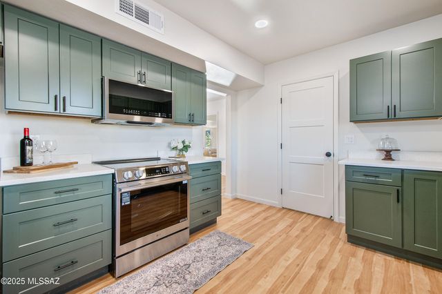 5532 E Burns Street, Tucson, AZ 85711