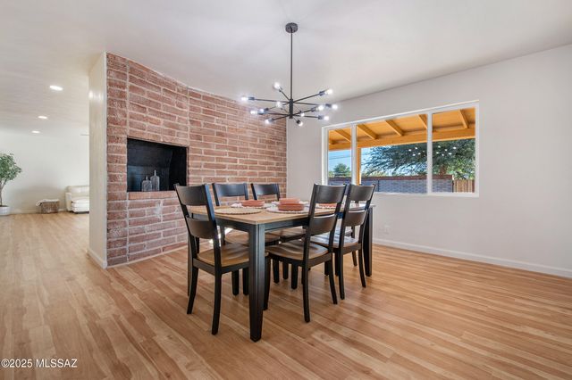 5532 E Burns Street, Tucson, AZ 85711