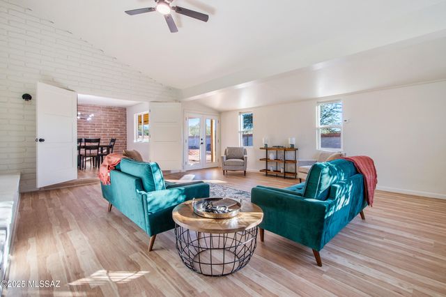 5532 E Burns Street, Tucson, AZ 85711