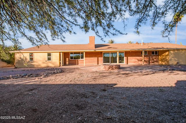 5532 E Burns Street, Tucson, AZ 85711