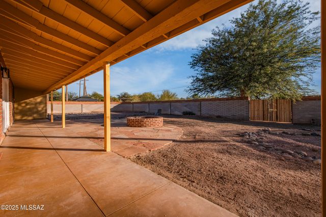 5532 E Burns Street, Tucson, AZ 85711