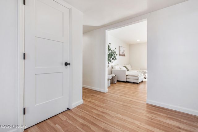 5532 E Burns Street, Tucson, AZ 85711