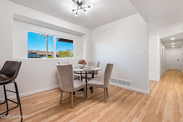 5532 E Burns Street, Tucson, AZ 85711