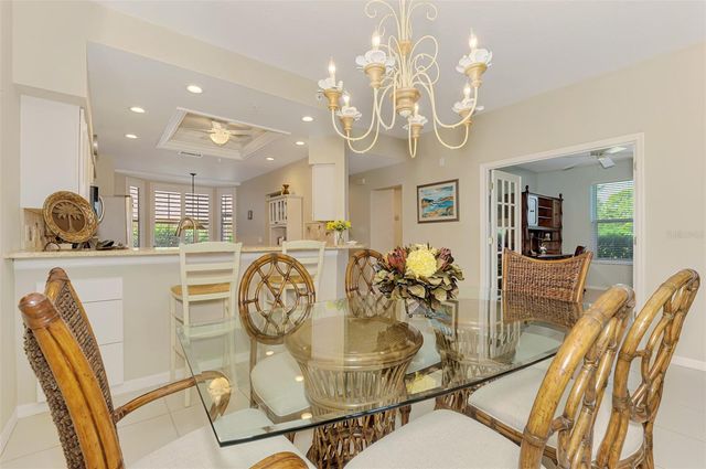 8911 VERANDA WAY 211, Sarasota, FL 34238