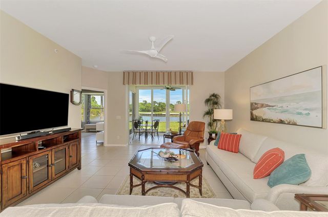 8911 VERANDA WAY 211, Sarasota, FL 34238