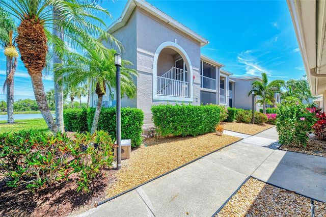 8911 VERANDA WAY 211, Sarasota, FL 34238