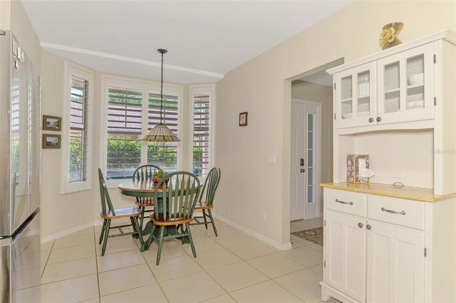 8911 VERANDA WAY 211, Sarasota, FL 34238