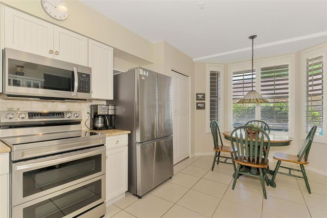 8911 VERANDA WAY 211, Sarasota, FL 34238