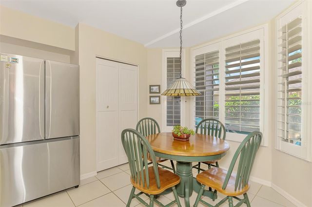 8911 VERANDA WAY 211, Sarasota, FL 34238