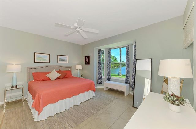 8911 VERANDA WAY 211, Sarasota, FL 34238