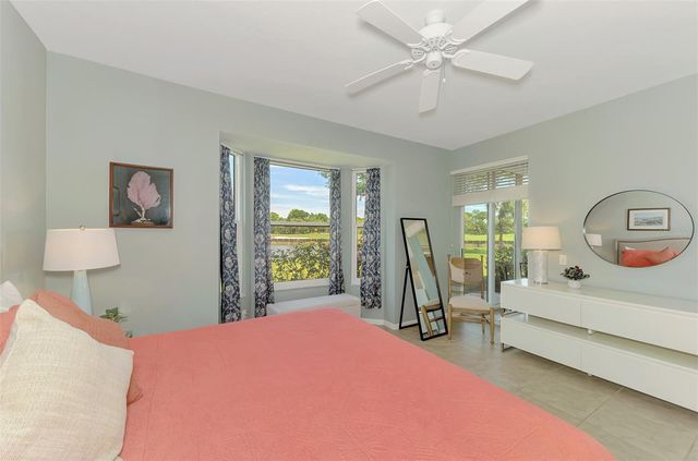 8911 VERANDA WAY 211, Sarasota, FL 34238