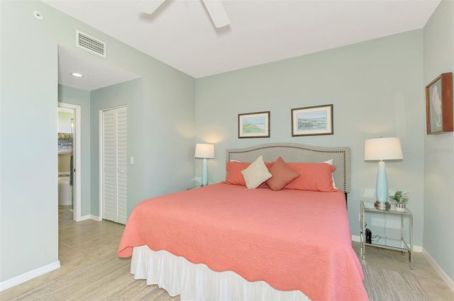 8911 VERANDA WAY 211, Sarasota, FL 34238