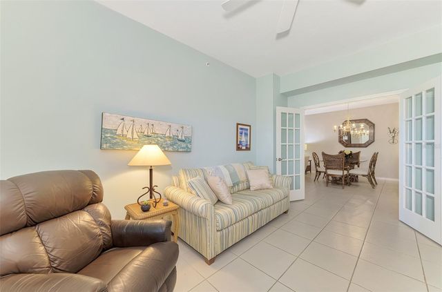 8911 VERANDA WAY 211, Sarasota, FL 34238