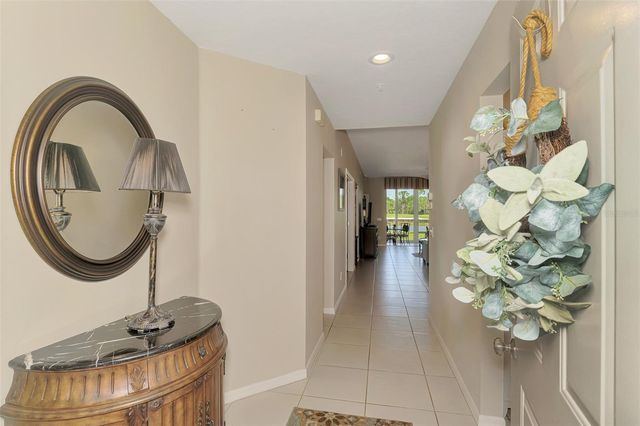 8911 VERANDA WAY 211, Sarasota, FL 34238