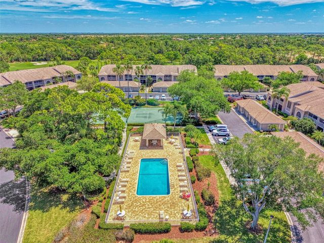 8911 VERANDA WAY 211, Sarasota, FL 34238