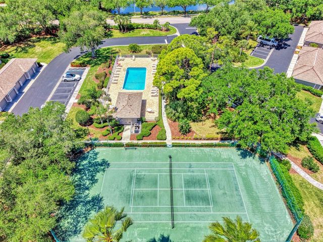 8911 VERANDA WAY 211, Sarasota, FL 34238