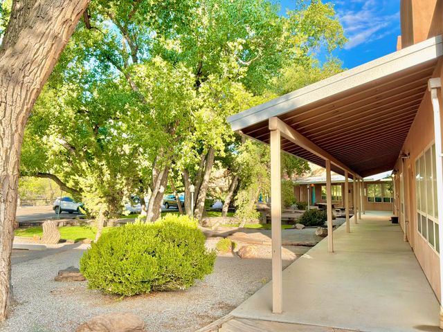 230 Cynthia Court NW A, Albuquerque, NM 87114