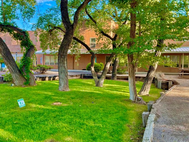 230 Cynthia Court NW A, Albuquerque, NM 87114