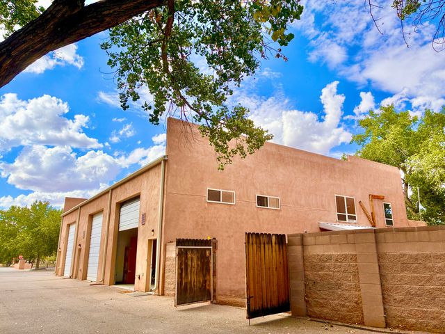 230 Cynthia Court NW A, Albuquerque, NM 87114