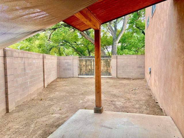 230 Cynthia Court NW A, Albuquerque, NM 87114