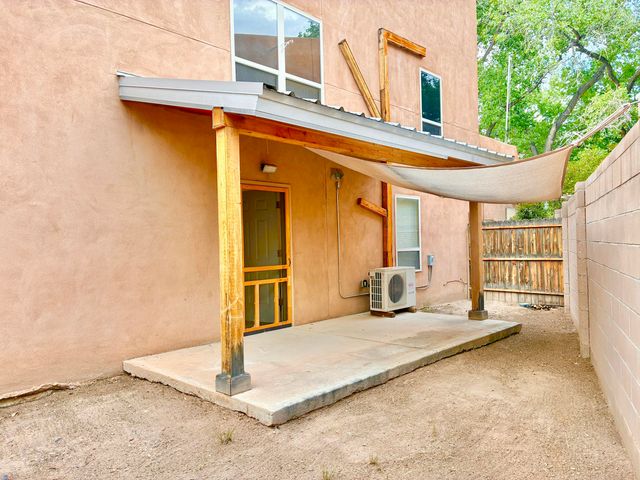 230 Cynthia Court NW A, Albuquerque, NM 87114