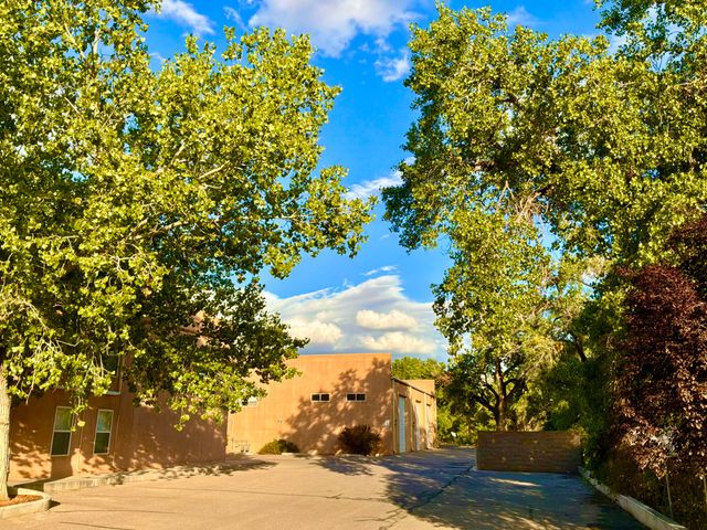 230 Cynthia Court NW A, Albuquerque, NM 87114