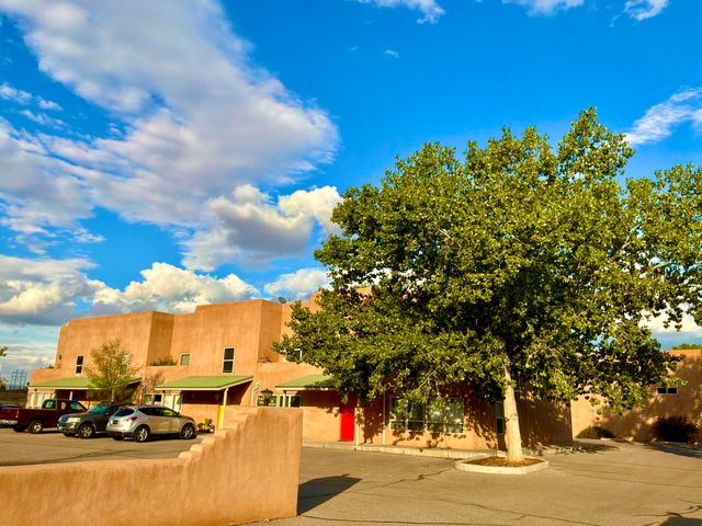 230 Cynthia Court NW A, Albuquerque, NM 87114