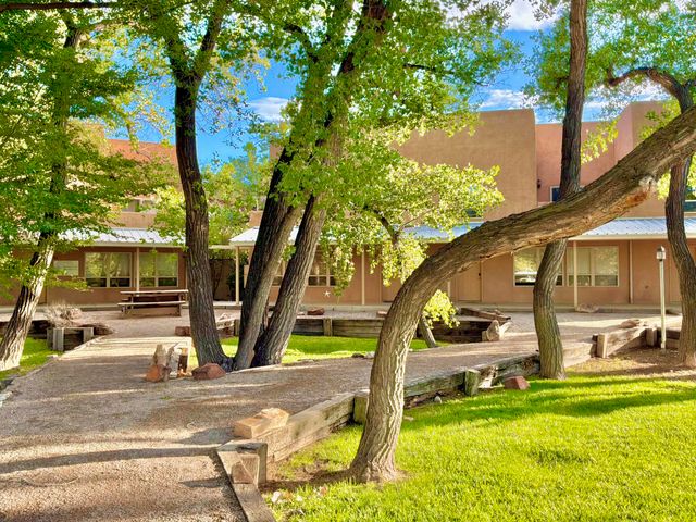230 Cynthia Court NW A, Albuquerque, NM 87114