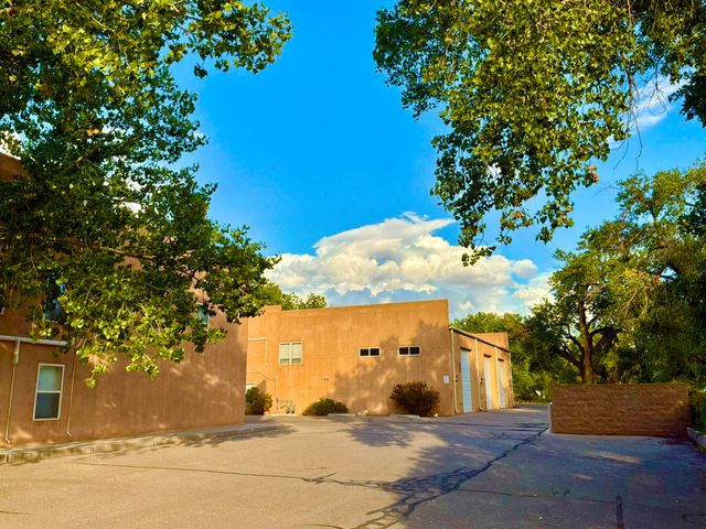 230 Cynthia Court NW A, Albuquerque, NM 87114