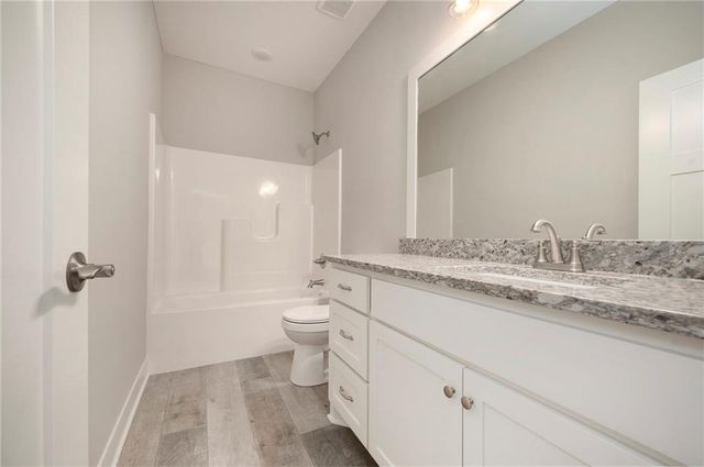 519 Hawthorne Street, Smithville, MO 64089