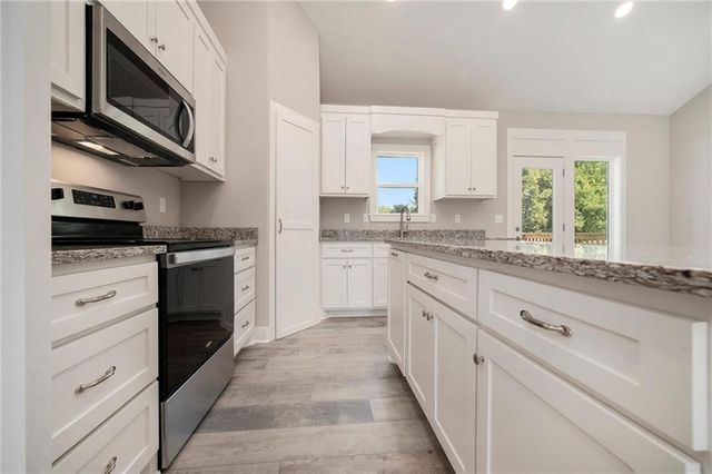 519 Hawthorne Street, Smithville, MO 64089