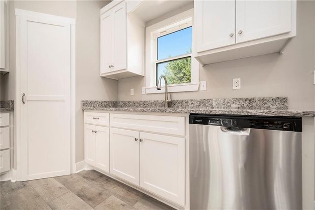 519 Hawthorne Street, Smithville, MO 64089
