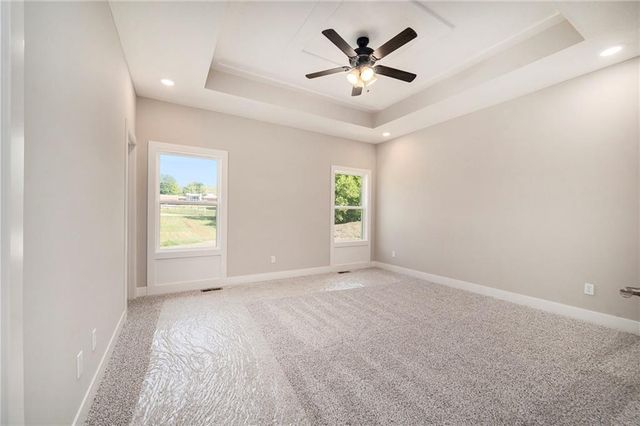 519 Hawthorne Street, Smithville, MO 64089