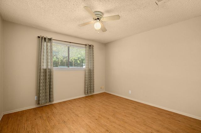 3505 Rocky Hollow TRL B, Georgetown, TX 78628