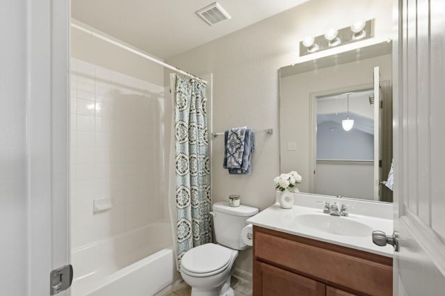 2410 S Great Oaks DR S 501, Round Rock, TX 78681