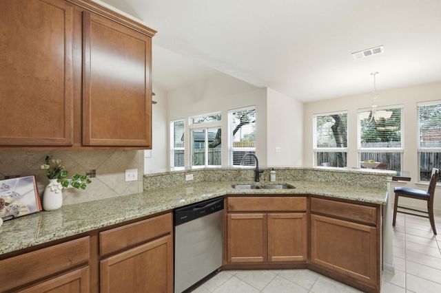 2410 S Great Oaks DR S 501, Round Rock, TX 78681