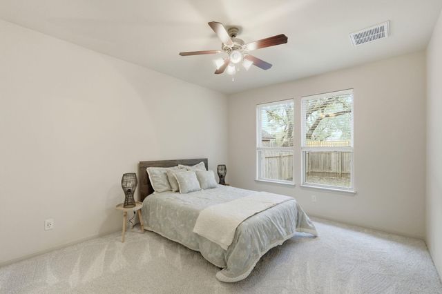 2410 S Great Oaks DR S 501, Round Rock, TX 78681