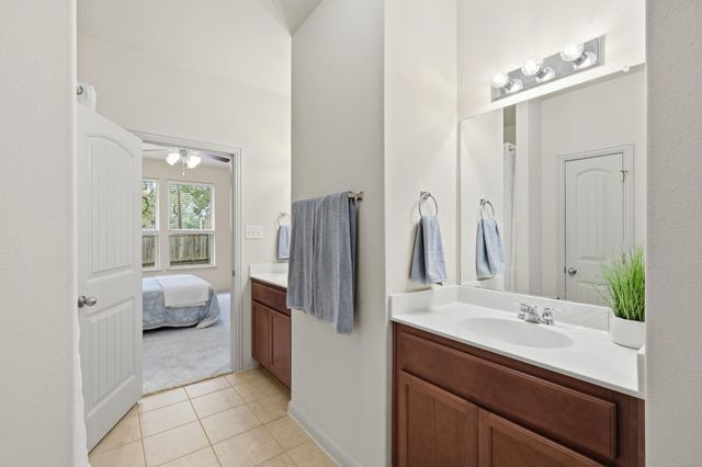 2410 S Great Oaks DR S 501, Round Rock, TX 78681