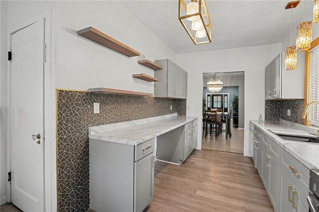 4002 S Benton Avenue, Kansas City, MO 64130