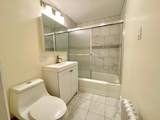 6 Booth St, Quincy, MA 02169