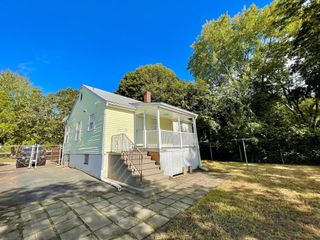 6 Booth St, Quincy, MA 02169