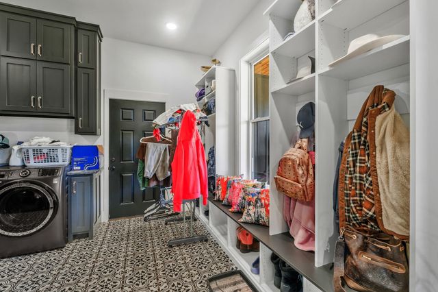 128 Emma Ln, Hohenwald, TN 38462